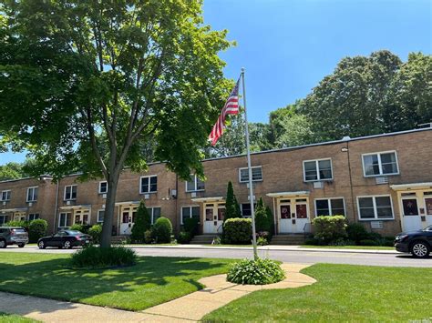 apartments wantagh ny  Wantagh is home to Twin Lakes Preserve, Cedar Creek Park, and Wantagh Park, a sprawling green space with athletic fields, playgrounds, an outdoor pool, a fishing pier, and waterfront views of Flat